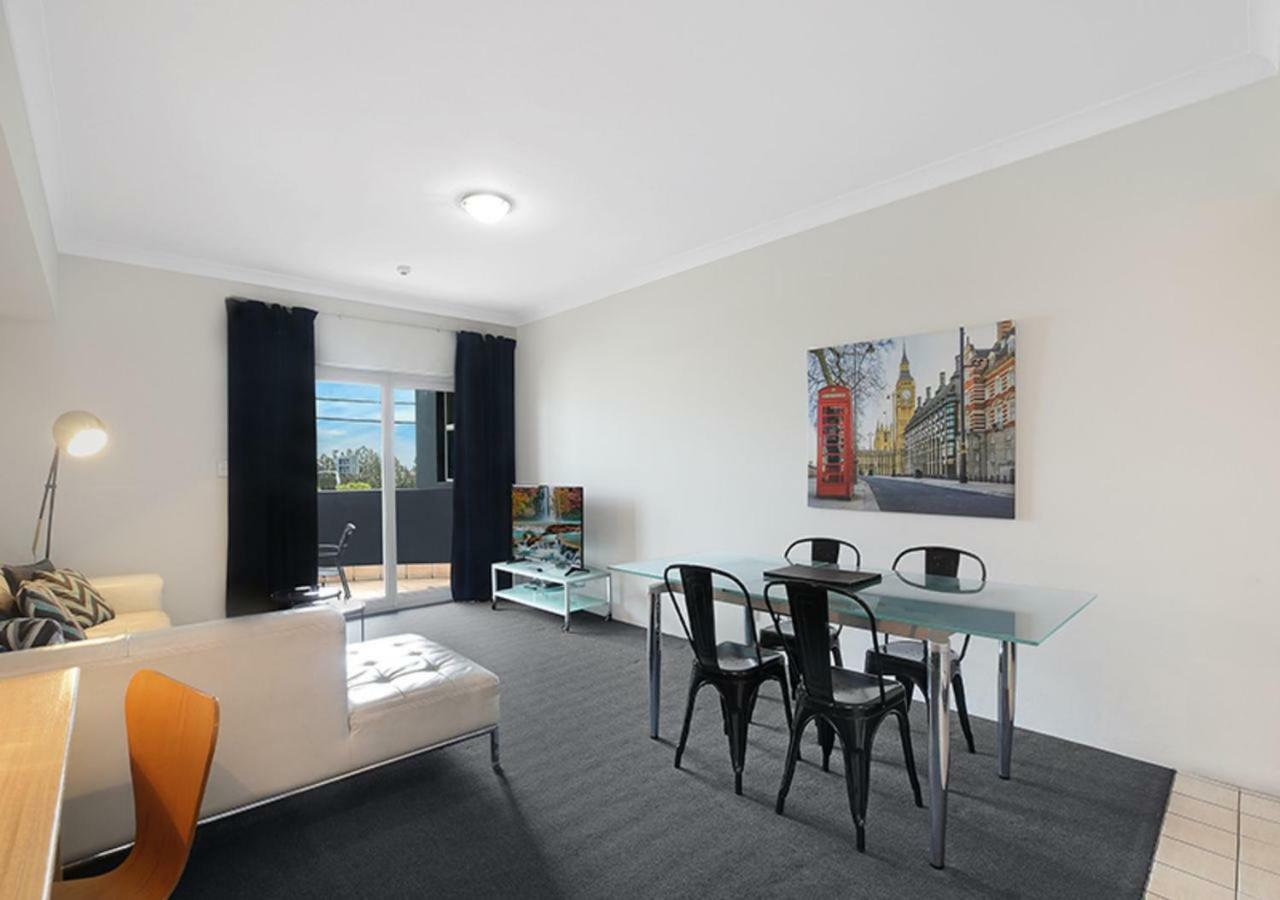 Sydney Airport Suites Екстер'єр фото