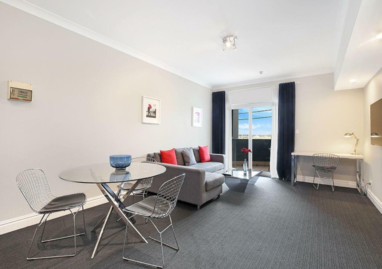 Sydney Airport Suites Екстер'єр фото